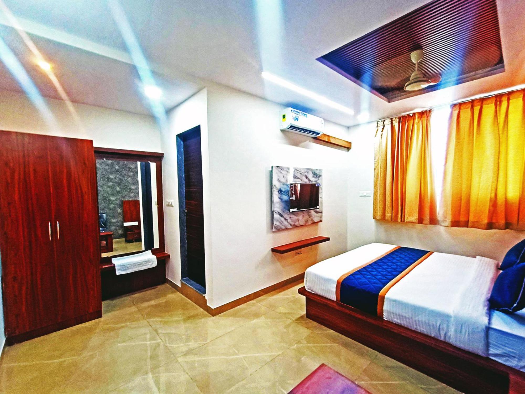 העיר בנגלור Hotel Achhu Palace מראה חיצוני תמונה