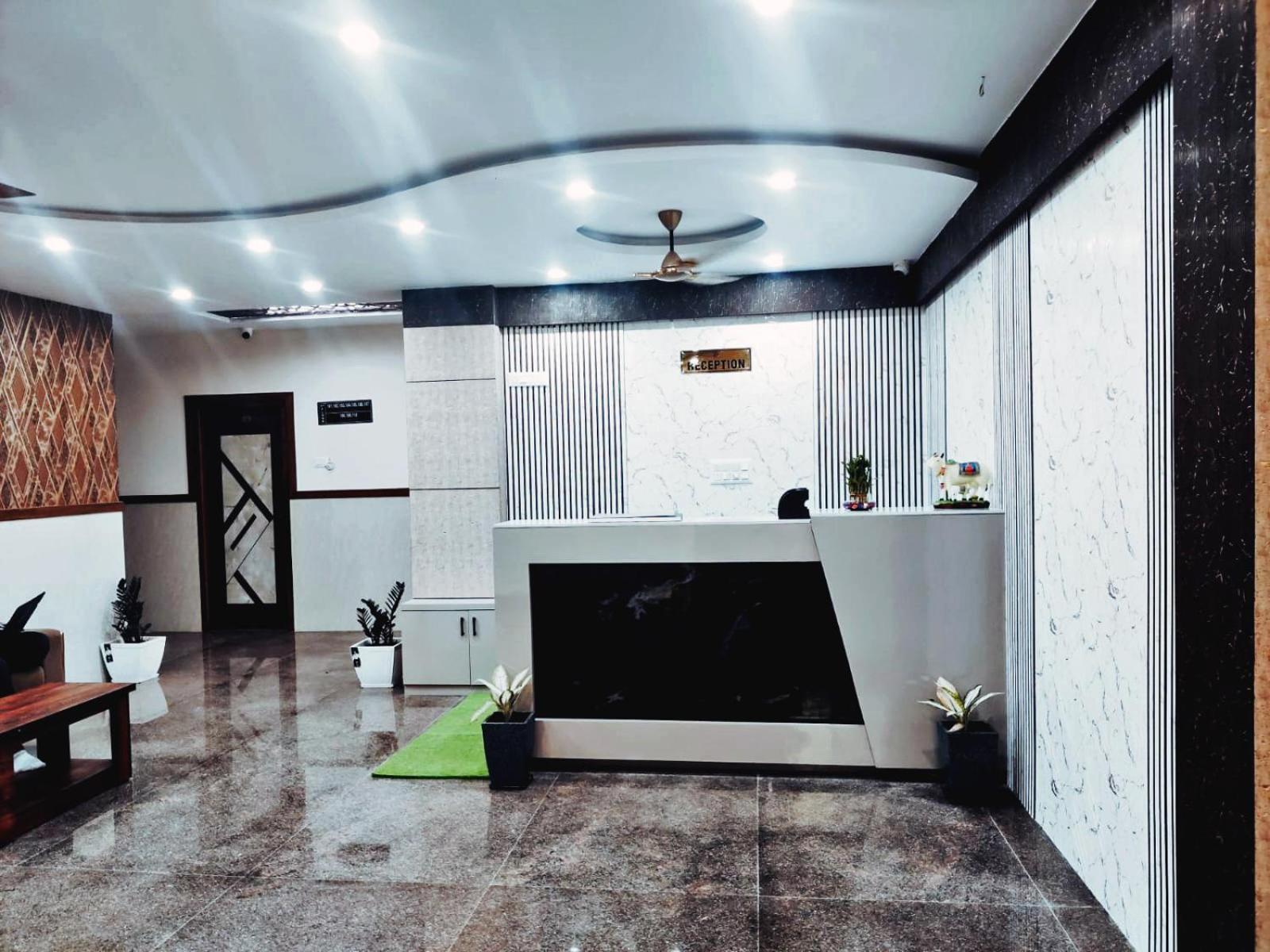 העיר בנגלור Hotel Achhu Palace מראה חיצוני תמונה