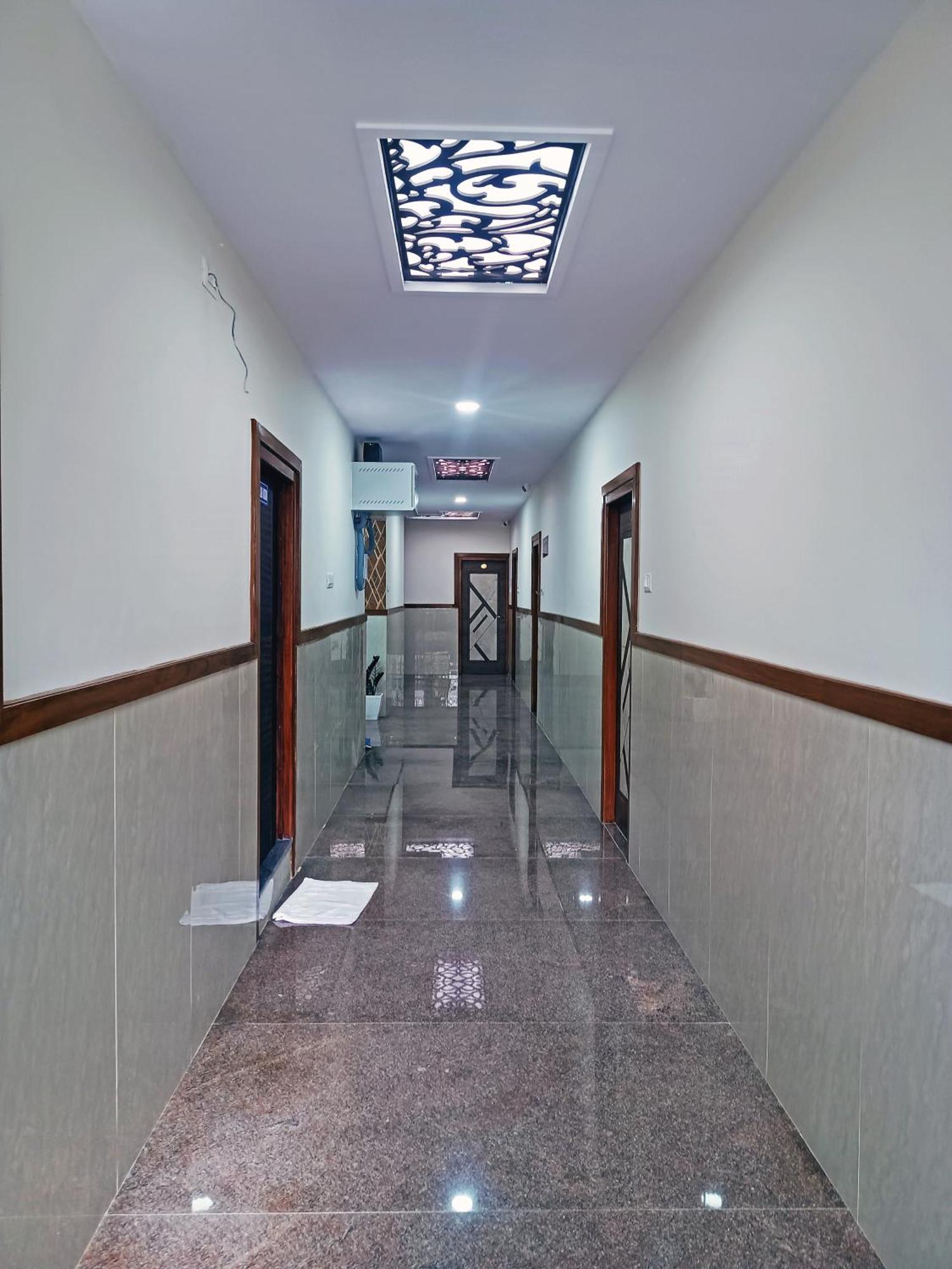 העיר בנגלור Hotel Achhu Palace מראה חיצוני תמונה